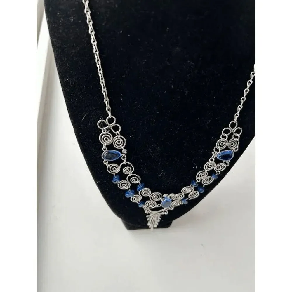 Elegant Wire Work Necklace